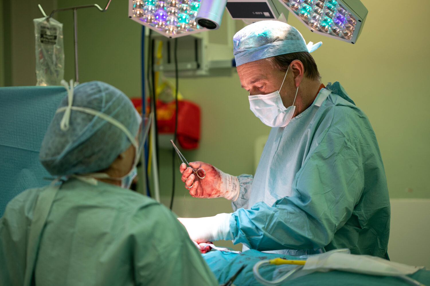 The Benefits of Combining Multiple Plastic Surgery Procedures in One Surgery